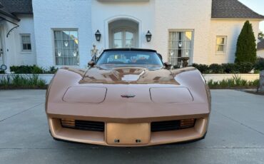 Chevrolet-Corvette-Coupe-1982-6