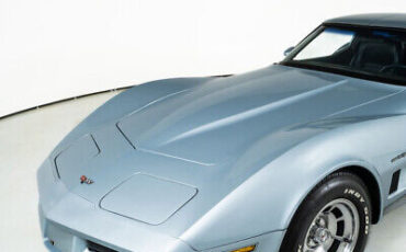 Chevrolet-Corvette-Coupe-1982-6