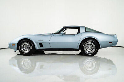 Chevrolet-Corvette-Coupe-1982-7