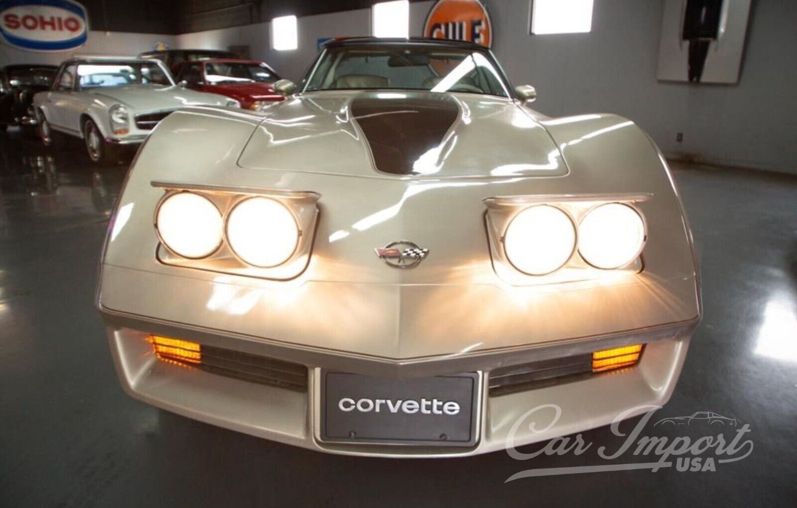 Chevrolet-Corvette-Coupe-1982-8