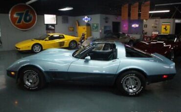 Chevrolet-Corvette-Coupe-1982-9