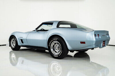 Chevrolet-Corvette-Coupe-1982-9