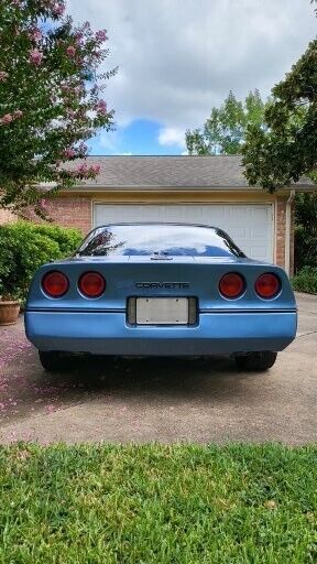 Chevrolet-Corvette-Coupe-1984-16