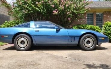 Chevrolet-Corvette-Coupe-1984-26