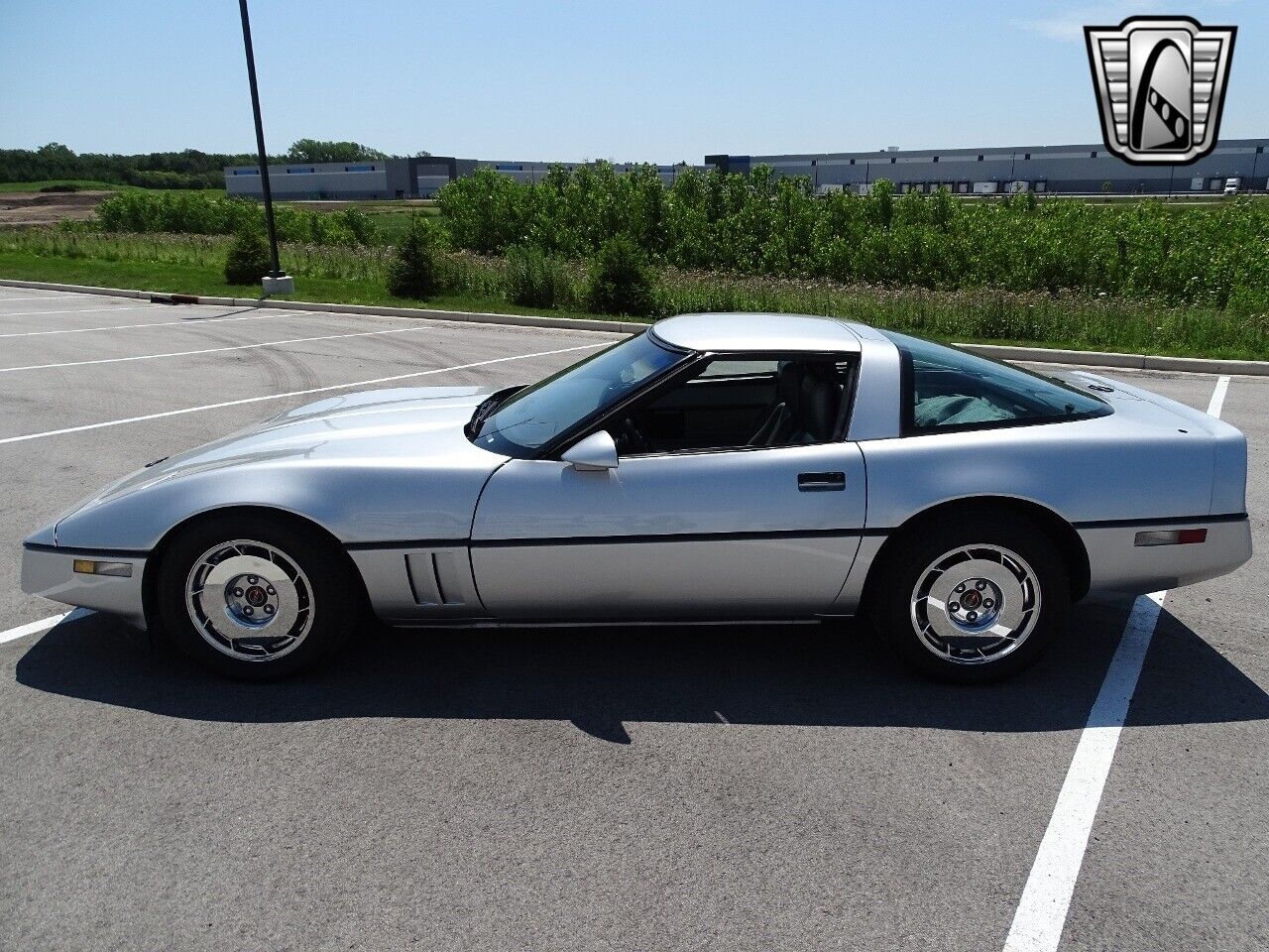 Chevrolet-Corvette-Coupe-1984-3