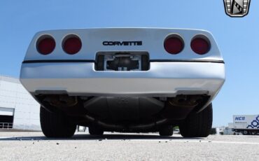 Chevrolet-Corvette-Coupe-1984-4