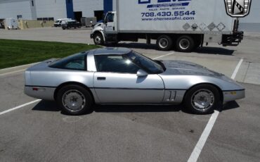 Chevrolet-Corvette-Coupe-1984-5