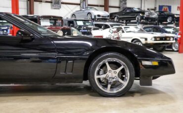 Chevrolet-Corvette-Coupe-1985-10