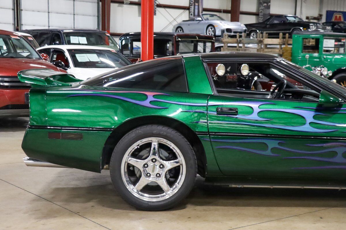 Chevrolet-Corvette-Coupe-1985-8