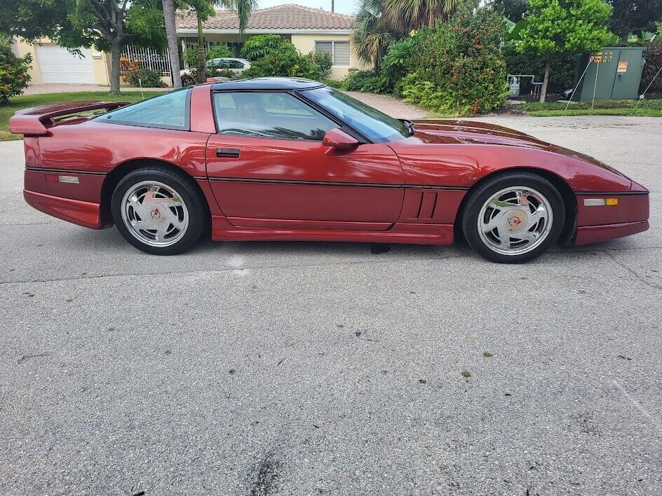 Chevrolet-Corvette-Coupe-1987-2