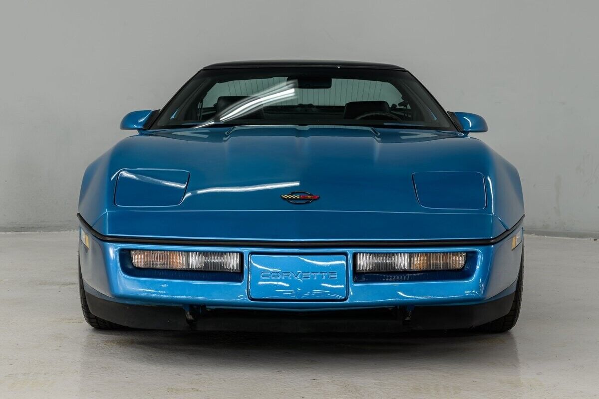 Chevrolet-Corvette-Coupe-1987-4