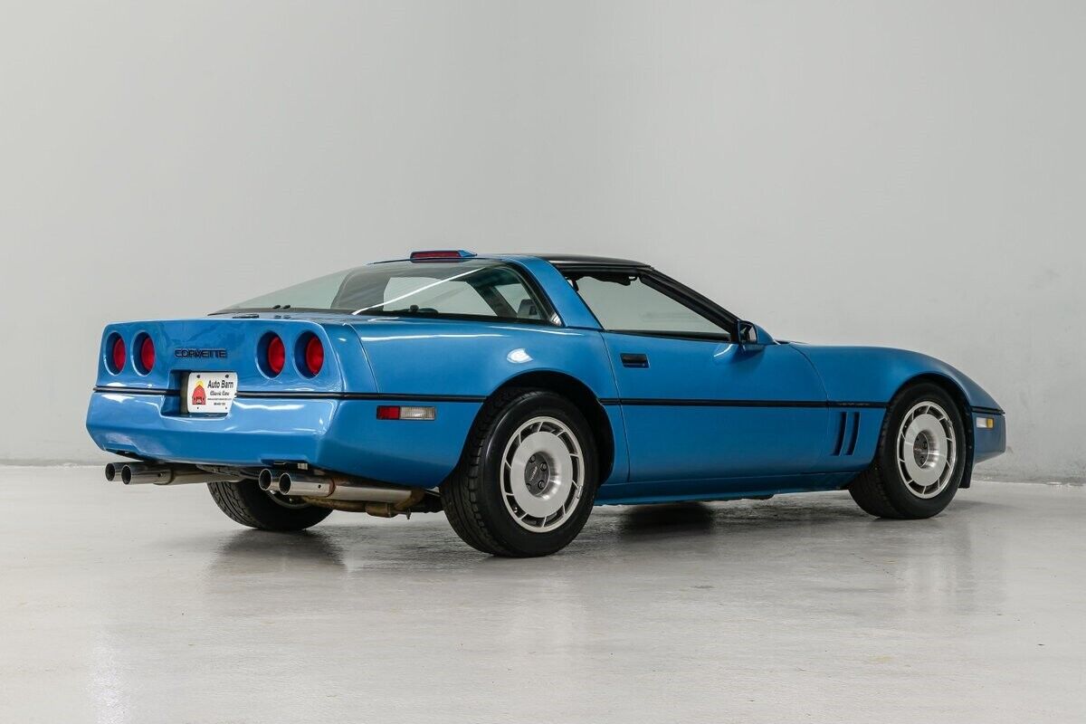 Chevrolet-Corvette-Coupe-1987-6