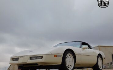 Chevrolet-Corvette-Coupe-1988-2