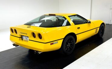 Chevrolet-Corvette-Coupe-1988-4