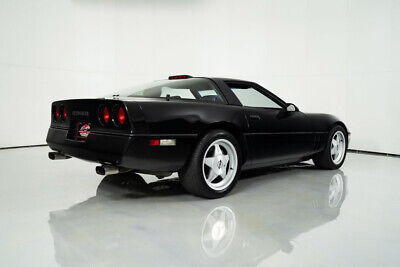 Chevrolet-Corvette-Coupe-1988-9