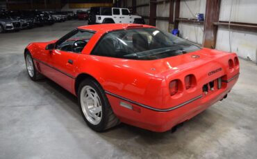 Chevrolet-Corvette-Coupe-1990-2