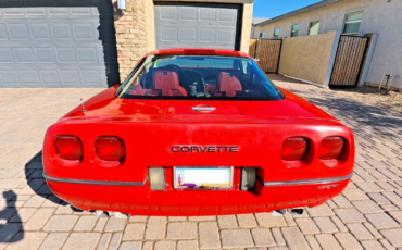 Chevrolet-Corvette-Coupe-1990-2