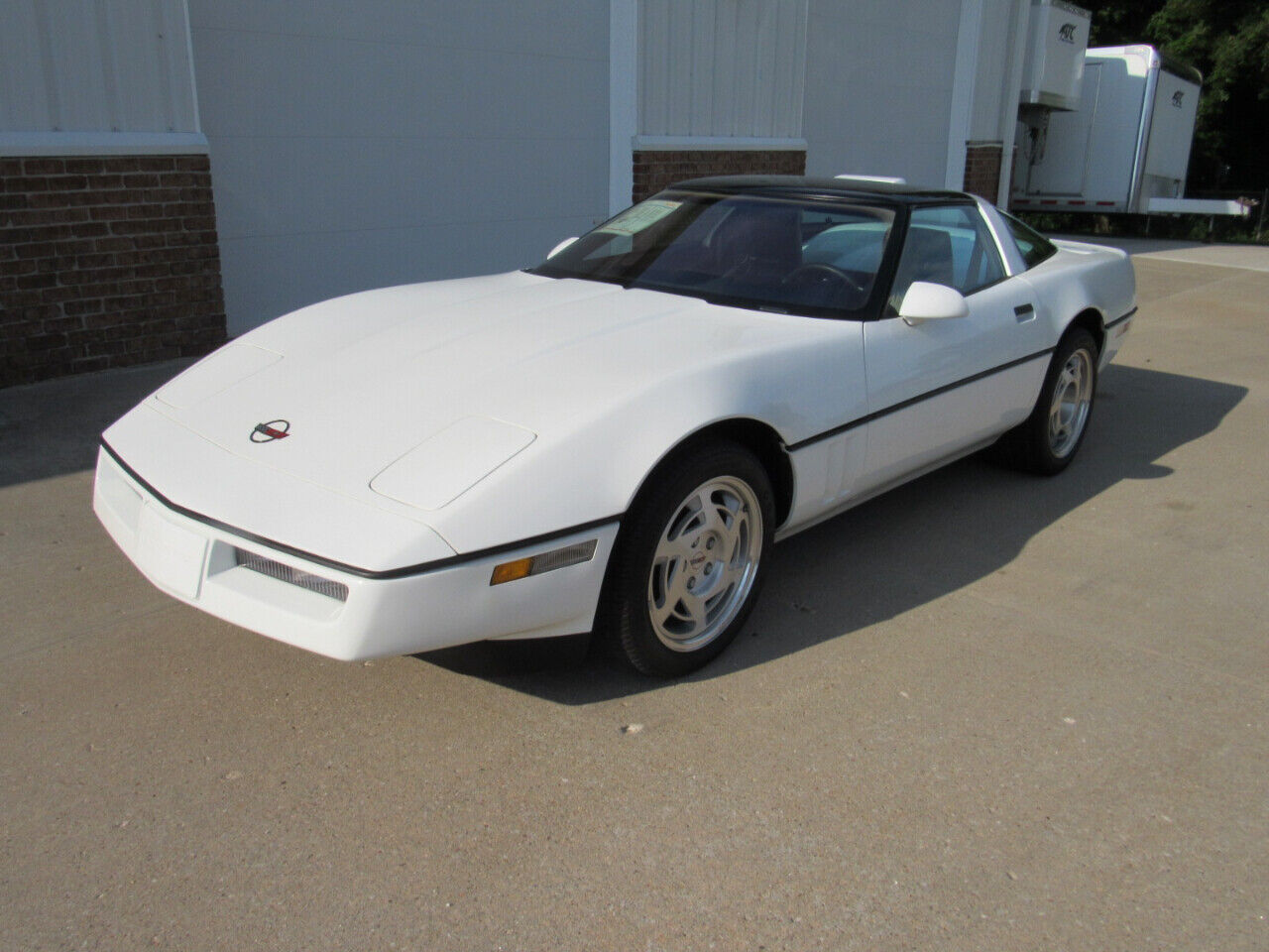 Chevrolet-Corvette-Coupe-1990-2