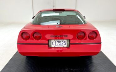 Chevrolet-Corvette-Coupe-1990-3