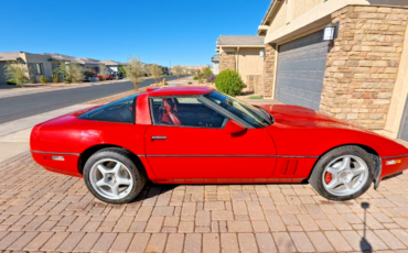 Chevrolet-Corvette-Coupe-1990-4