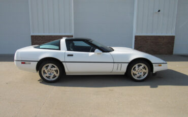 Chevrolet-Corvette-Coupe-1990-4