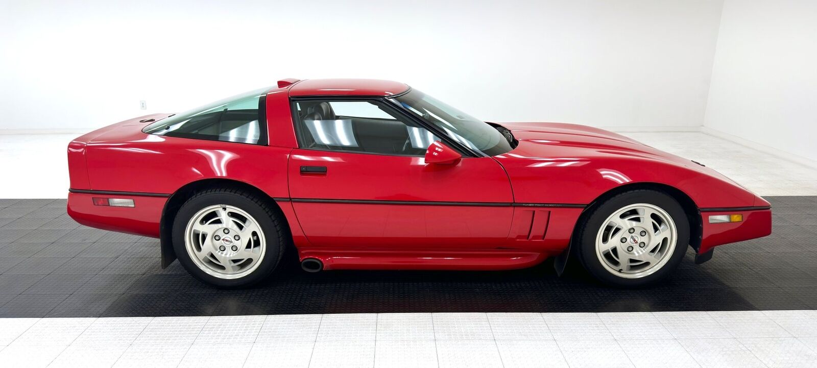 Chevrolet-Corvette-Coupe-1990-5