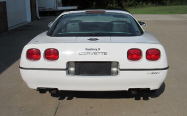 Chevrolet-Corvette-Coupe-1990-7