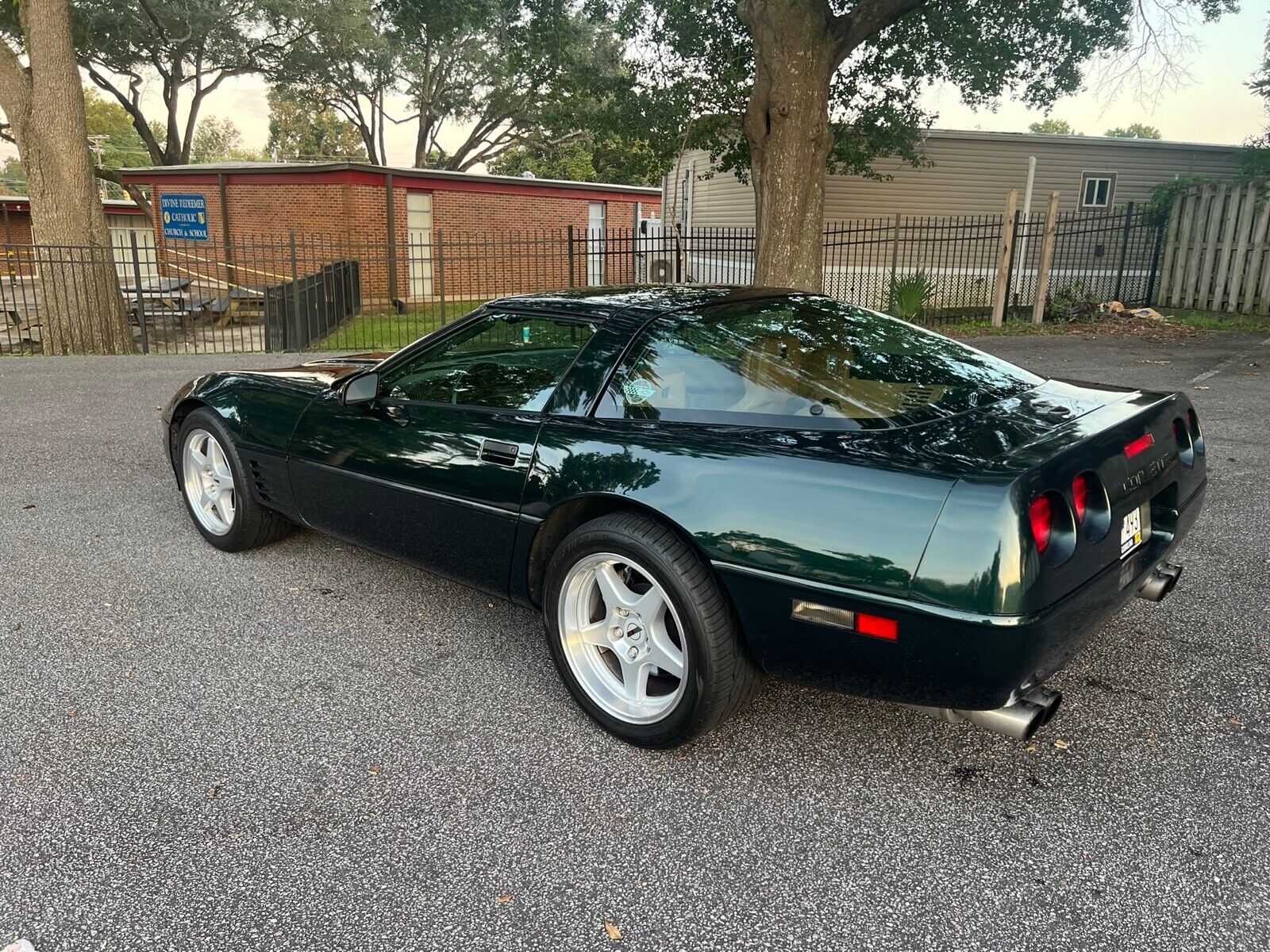 Chevrolet-Corvette-Coupe-1991-1