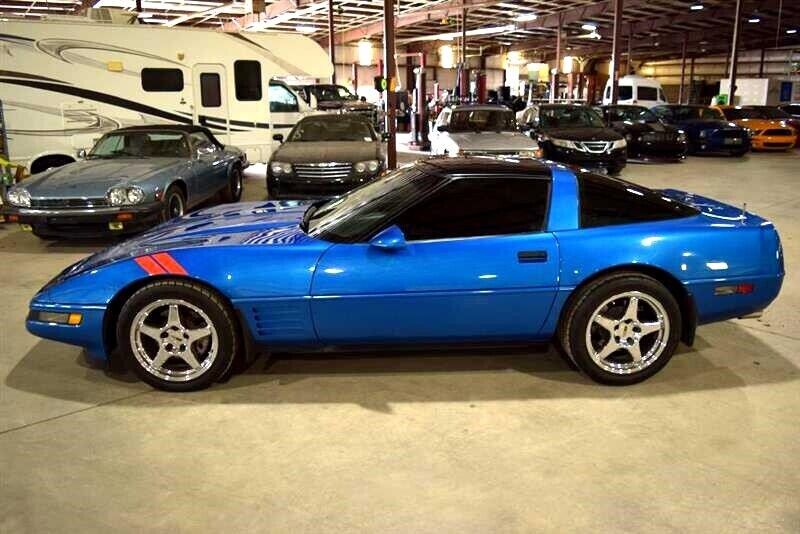 Chevrolet-Corvette-Coupe-1991-2