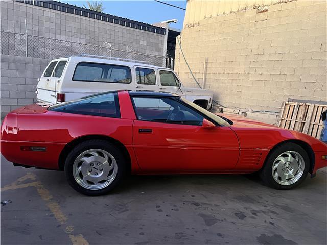 Chevrolet-Corvette-Coupe-1994-10