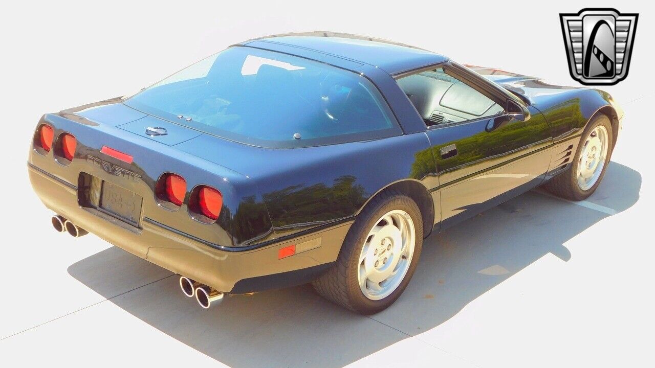 Chevrolet-Corvette-Coupe-1994-10