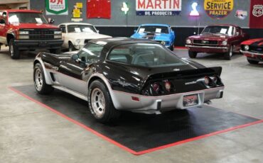 Chevrolet-Corvette-Indianapolis-500-Pace-Car-Edition-Coupe-1978-3