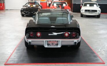 Chevrolet-Corvette-Indianapolis-500-Pace-Car-Edition-Coupe-1978-4