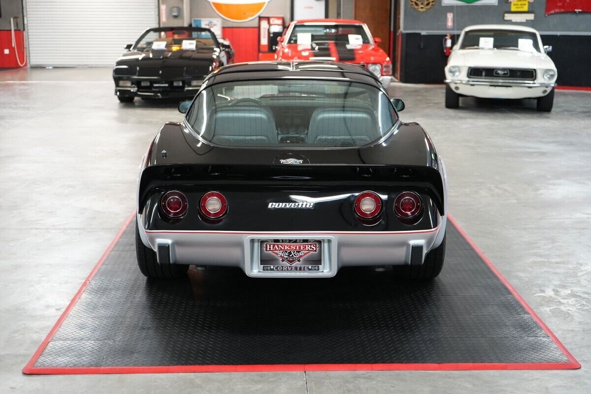 Chevrolet-Corvette-Indianapolis-500-Pace-Car-Edition-Coupe-1978-4