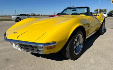 Chevrolet-Corvette-Stingray-Convertible-1971-2