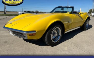 Chevrolet Corvette Stingray Convertible  year1}