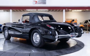 Chevrolet-Corvette-convertible-1956-10