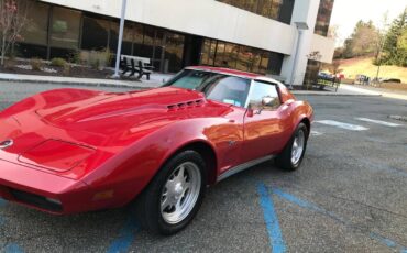 Chevrolet-Corvette-convertible-1974