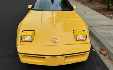 Chevrolet-Corvette-convertible-1986-6