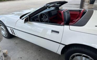 Chevrolet-Corvette-convertible-1987-3