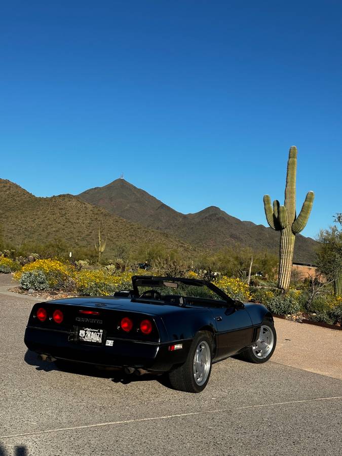 Chevrolet-Corvette-convertible-1989-3