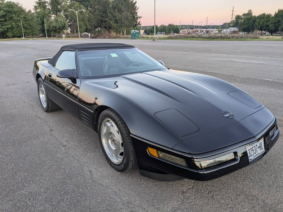 Chevrolet-Corvette-corvette-amp-convertible-1994-1