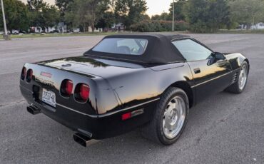 Chevrolet-Corvette-corvette-amp-convertible-1994-3