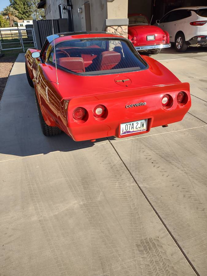 Chevrolet-Corvette-coupe-1981-9