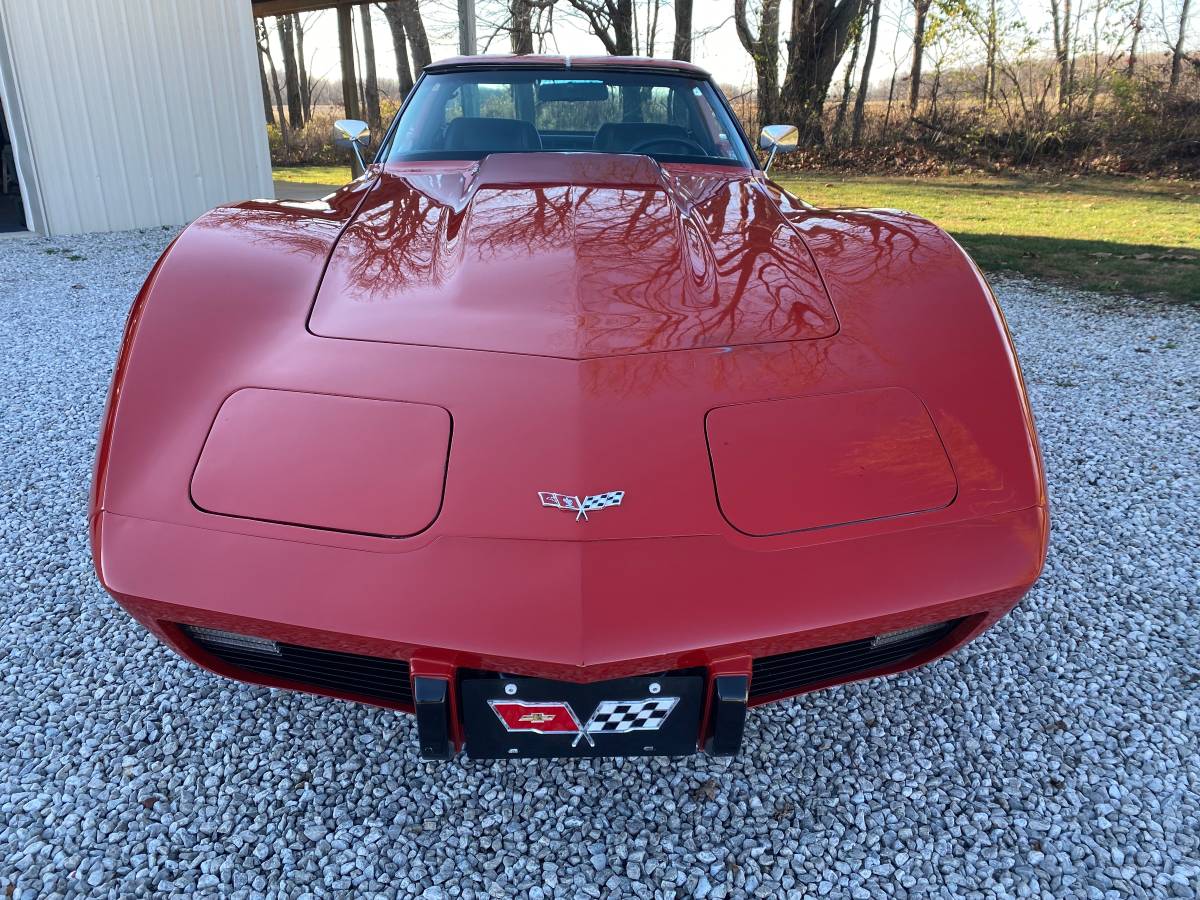 Chevrolet-Corvette-l-82-1979-1