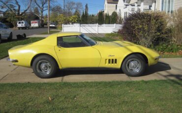 Chevrolet-Corvette-stingray-1969-1