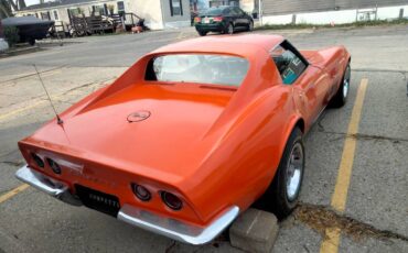 Chevrolet-Corvette-stingray-1969-1