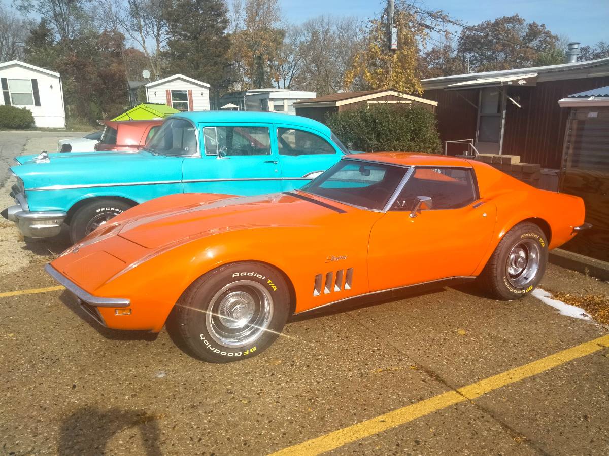 Chevrolet-Corvette-stingray-1969-10