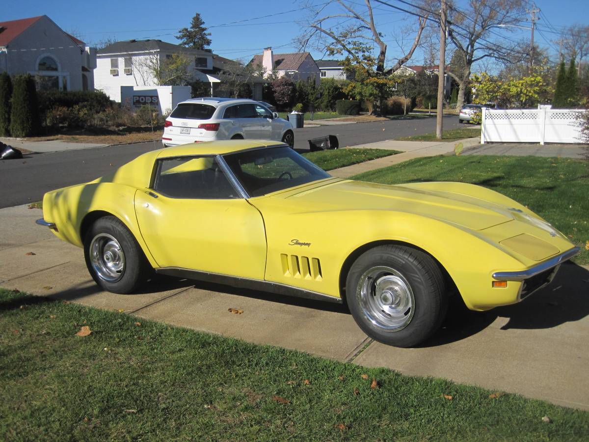 Chevrolet-Corvette-stingray-1969-18