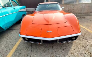 Chevrolet-Corvette-stingray-1969-2